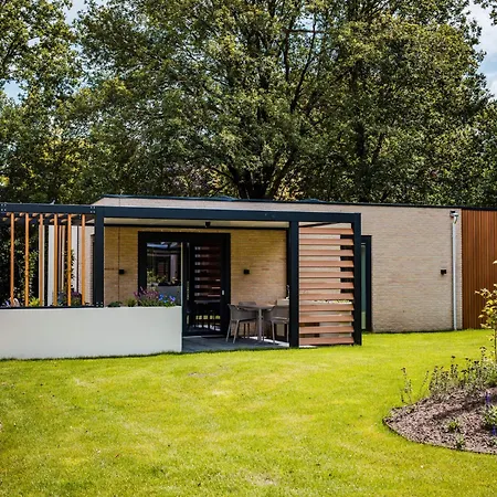 In Veluwe With Pool And Sauna 度假居